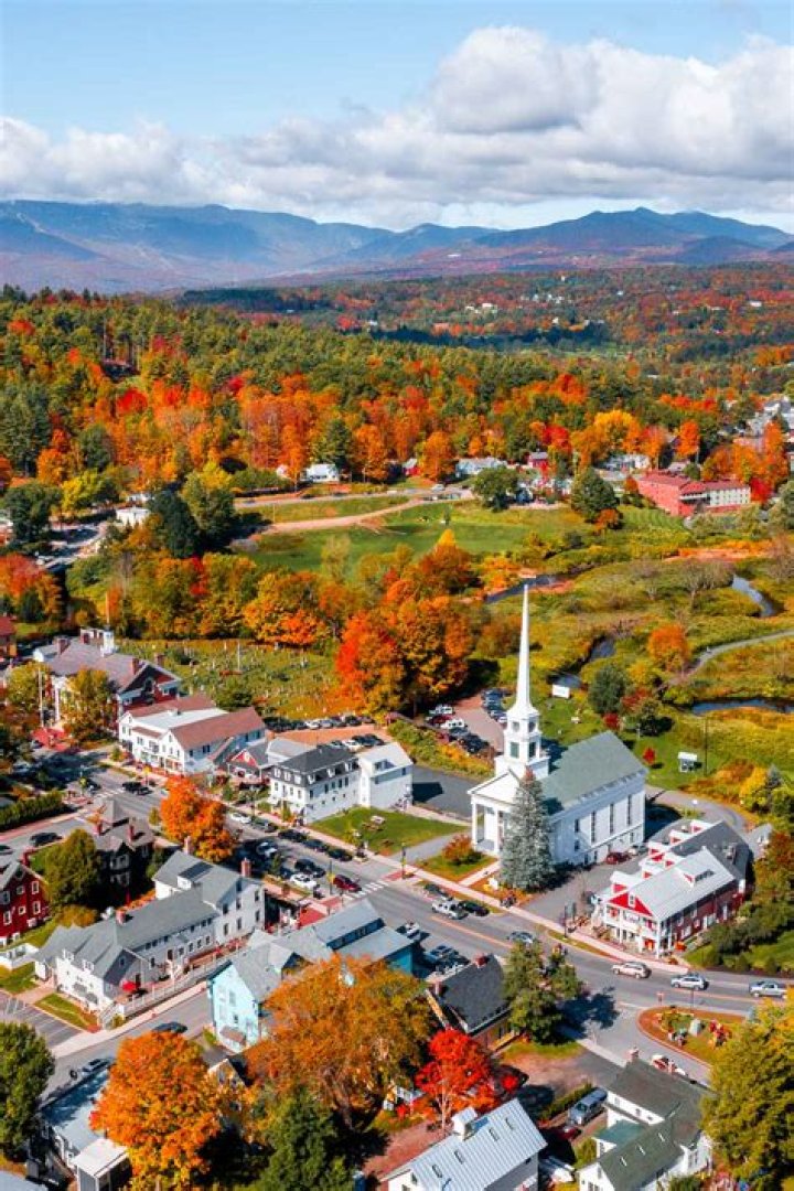 Are Erke and Stowe lovers?