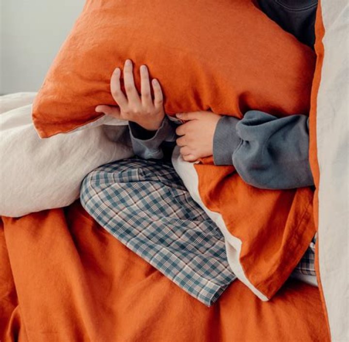 Are linen sheets itchy?