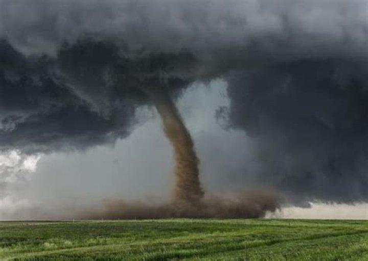 Are there tornadoes in Arizona?