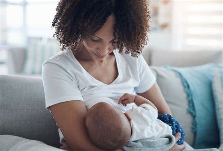 Can a breastfeeding mother drink flat tummy water?