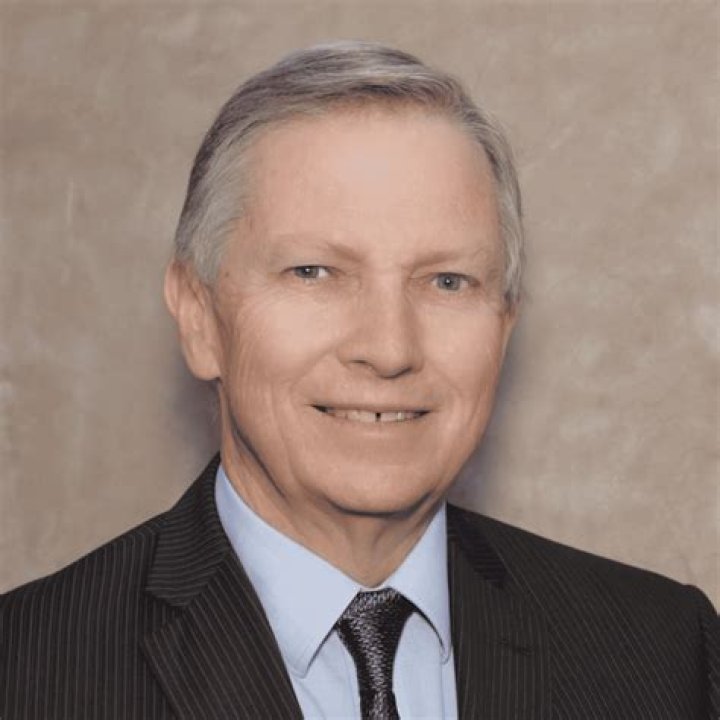 Can a felon be an administrator of an estate in New York?