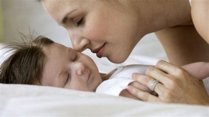 Can babies smell their mom?