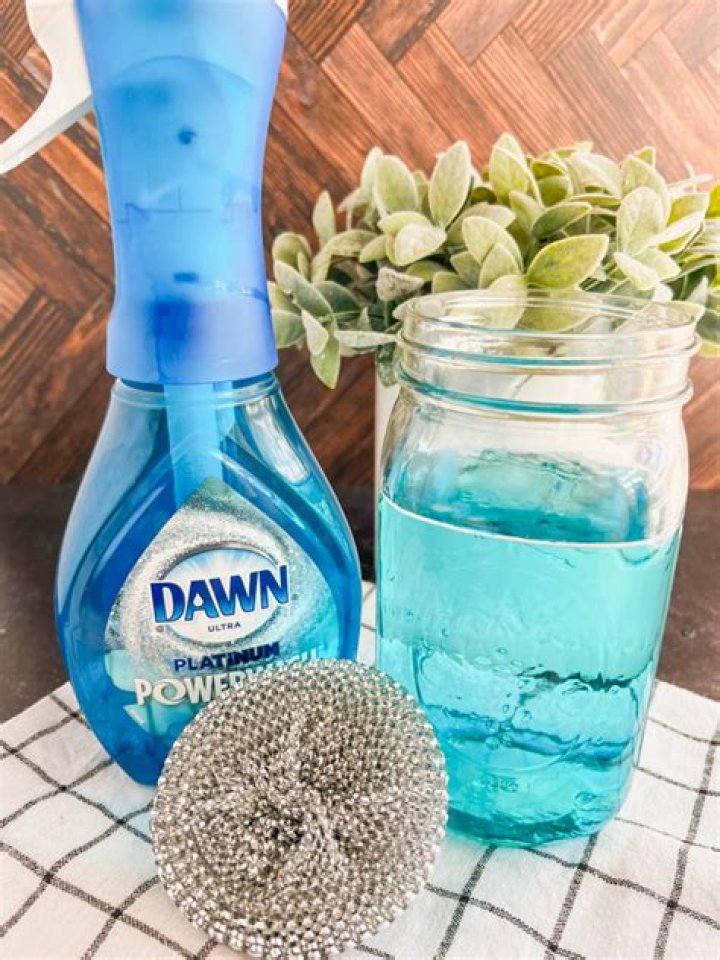 Can you clean your carpet with Dawn?