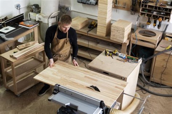Can you make a living as a cabinet maker?