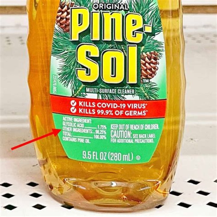 Can you mix Pine Sol with vinegar?