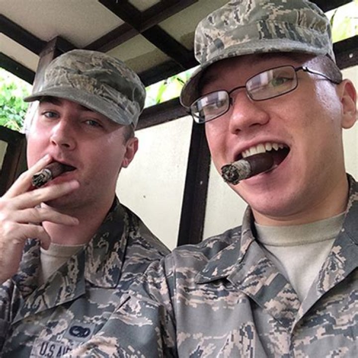 Can you smoke cigarettes in the military?