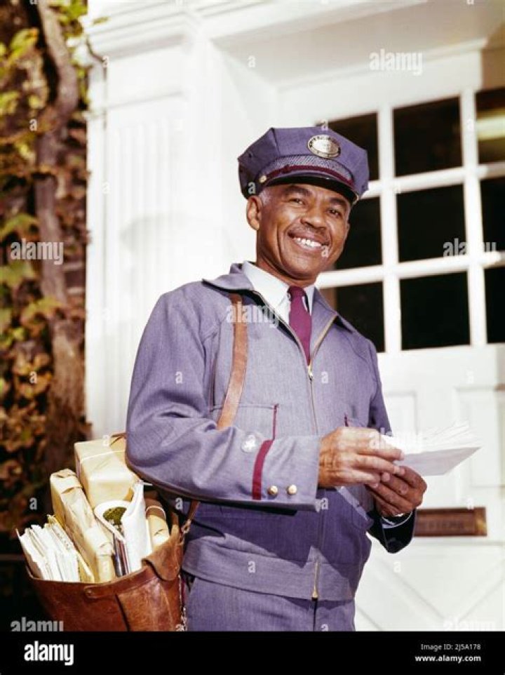 Do Americans pay the postman?