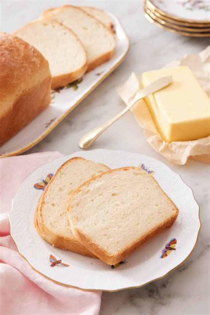 Do French eat bread with butter?