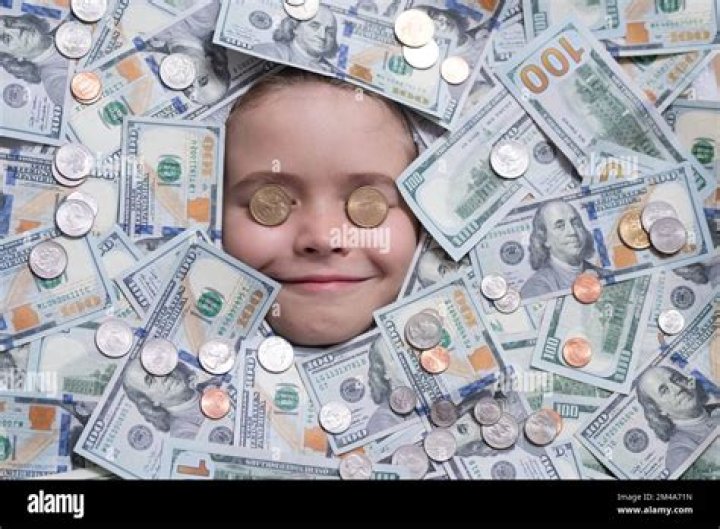 Do journalists earn a lot of money?