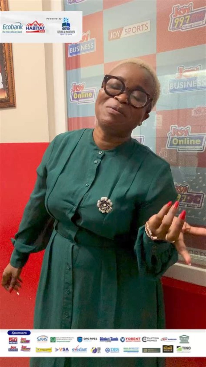 Do sports reporters make good money?