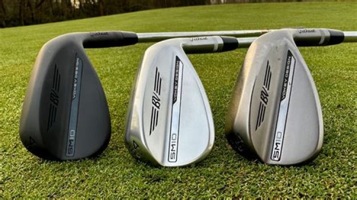 Do Tour pros use raw wedges?