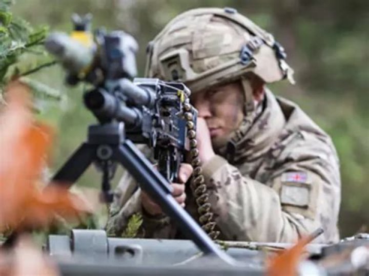 Do you need GCSEs for the army?