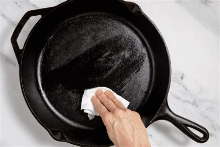 Do you spray Pam on cast iron skillet?