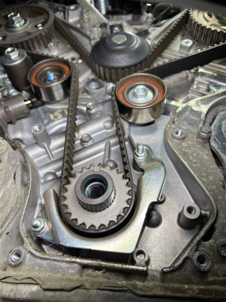 Does a 2008 Volkswagen Golf have a timing belt or chain?