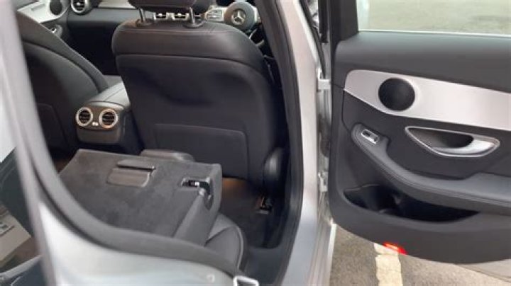 Does Mercedes E-class have folding rear seats?