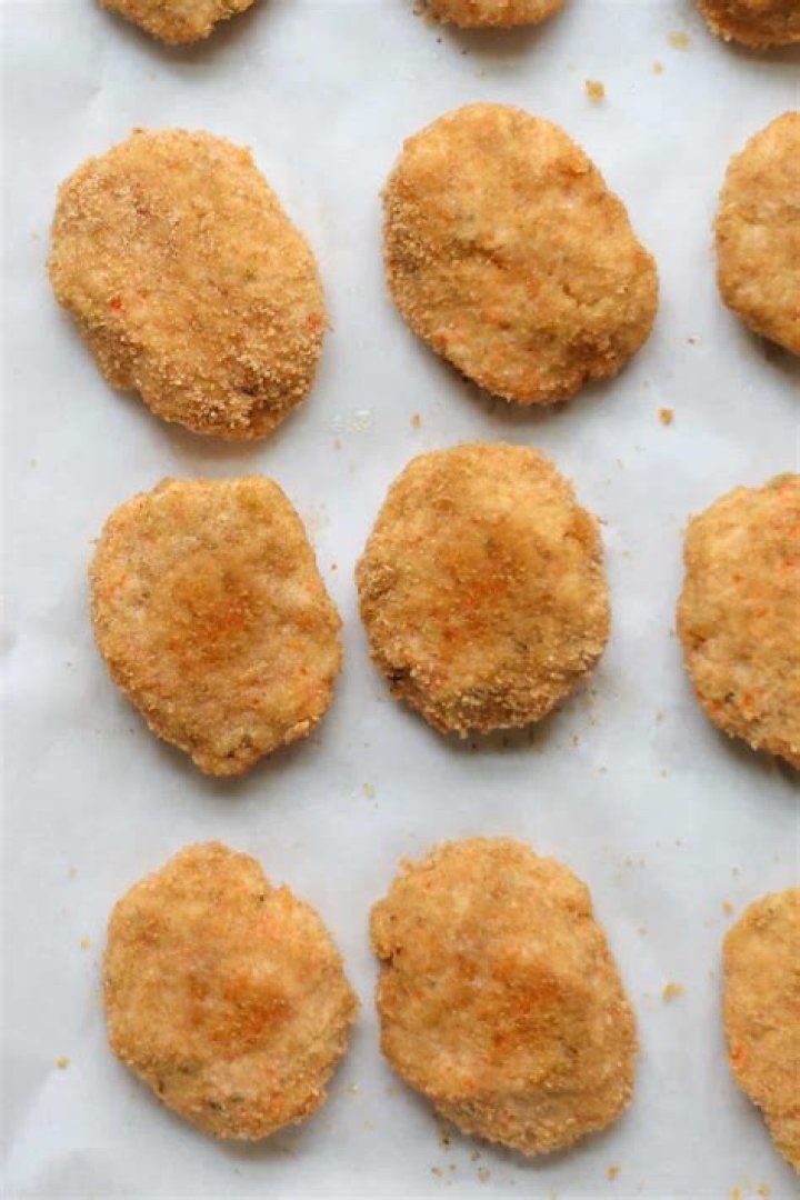 How come when I look at my dog he looks away?