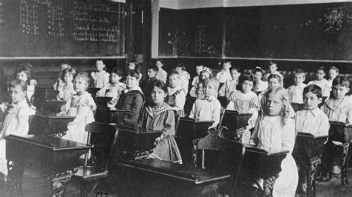 How did American education change in the late 1800s?