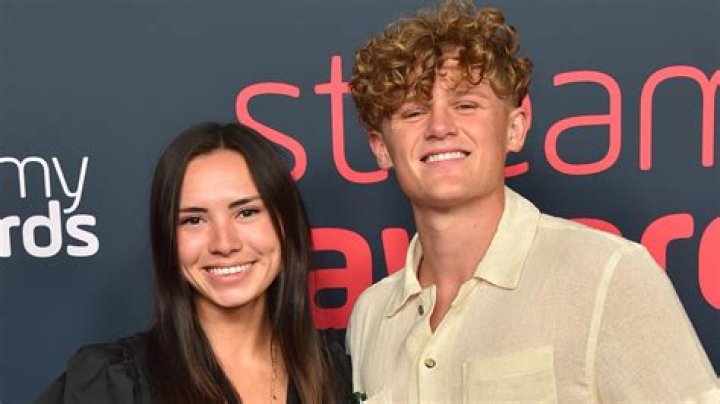 How did Dorinda medley get rich?