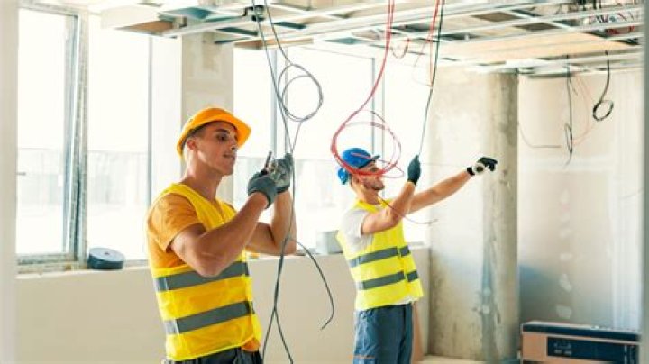 How do electrical contractors get rich?