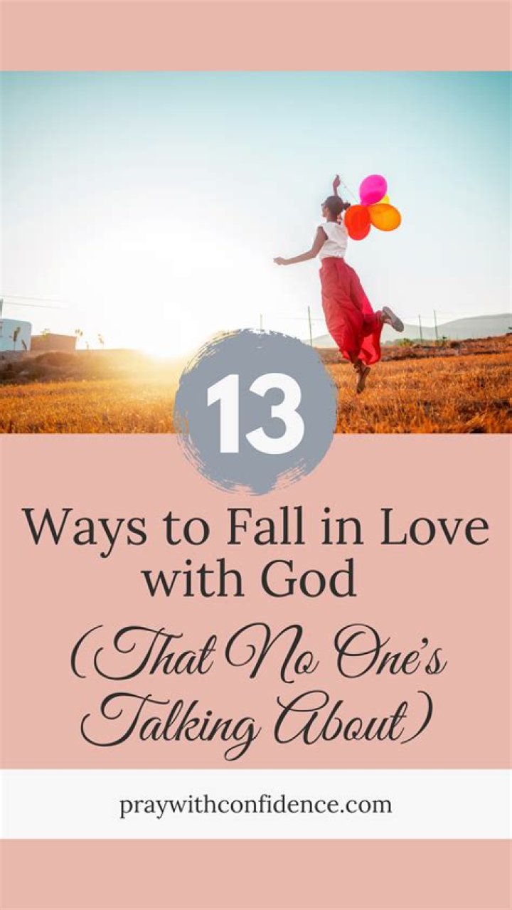 How do you get a tennis player to fall in love with you?