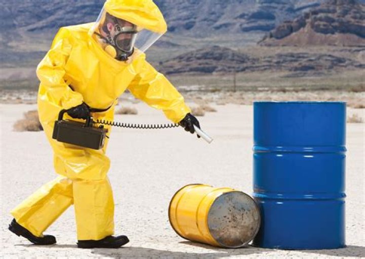 How does a radiation suit work?