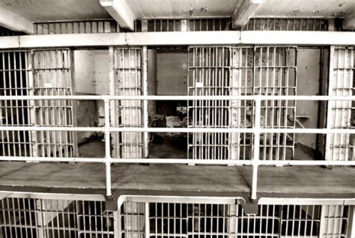 How many prisons was Al Capone in?