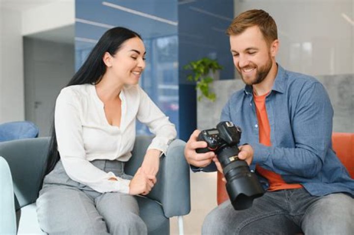 How much can a professional photographer make a year?