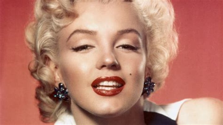How much did Marilyn Monroe make per movie?