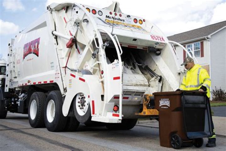 How much do garbage men make Kentucky?