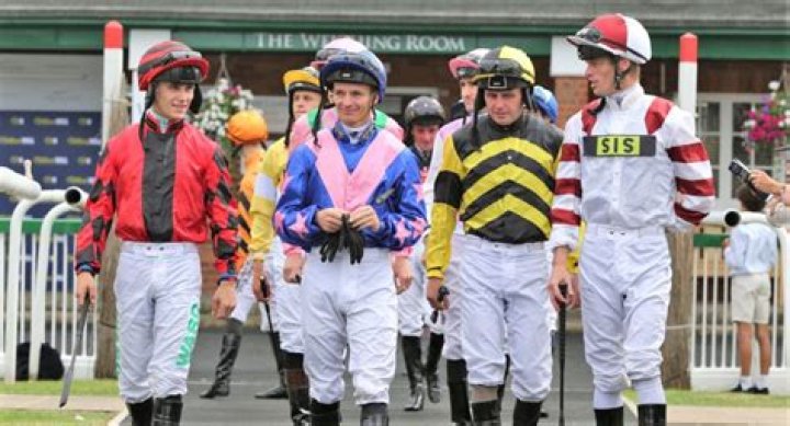How much do jockeys make?