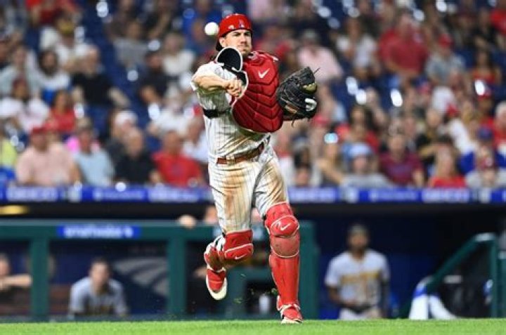 How much do MLB catchers get paid?