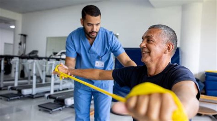 How much do physical therapists assistants make in Florida?