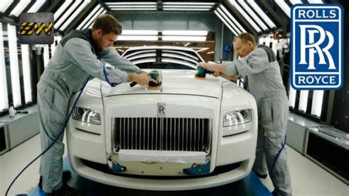 How much do Rolls-Royce mechanics make?