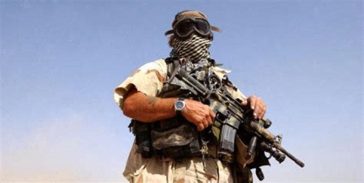 How much does a CIA assassin make?