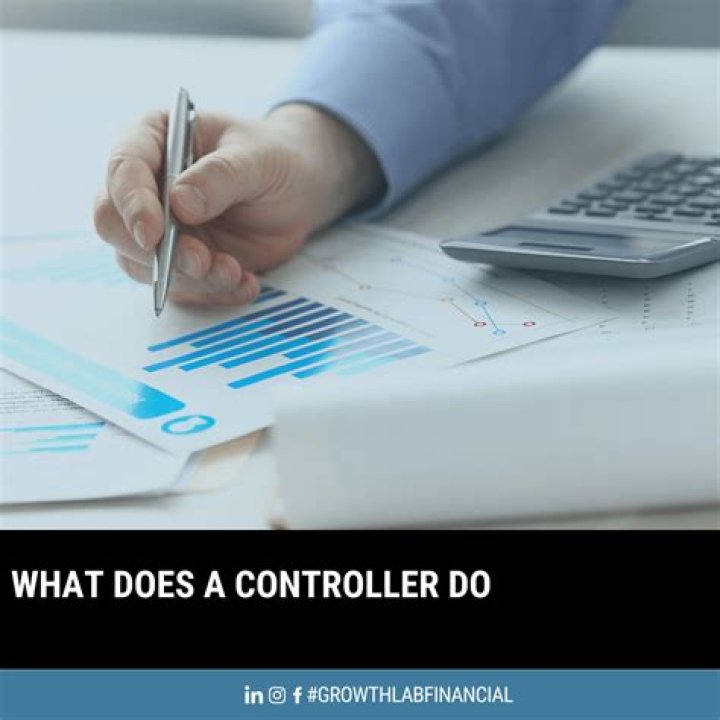 How much does a controller in finance make?