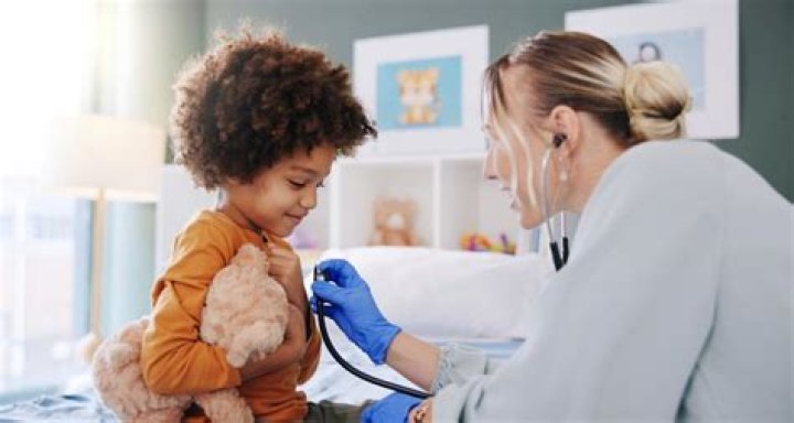 How much does a pediatric medical assistant make an hour?