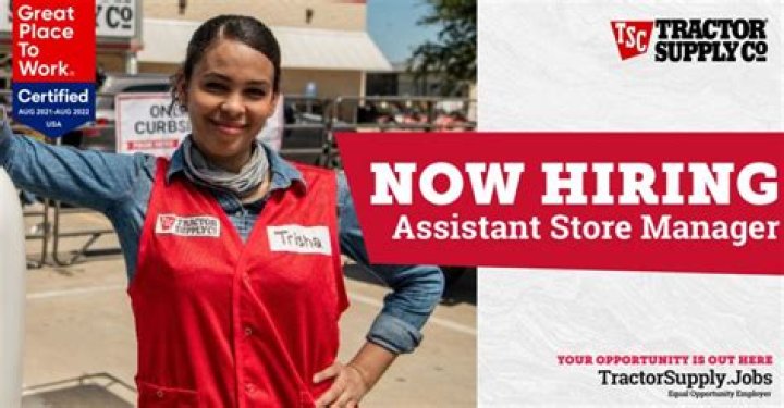 How much does a Tractor Supply assistant manager make?