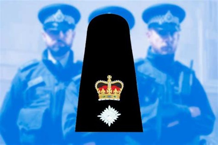 How much does a UK police superintendent earn?