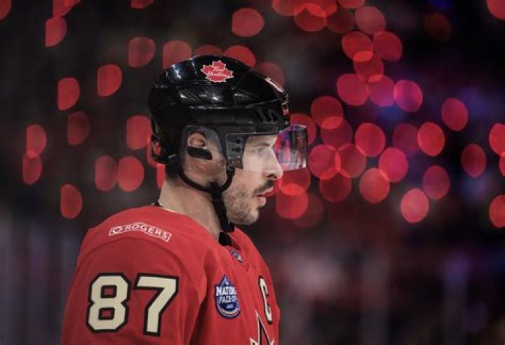 How much does Sidney Crosby make annually?