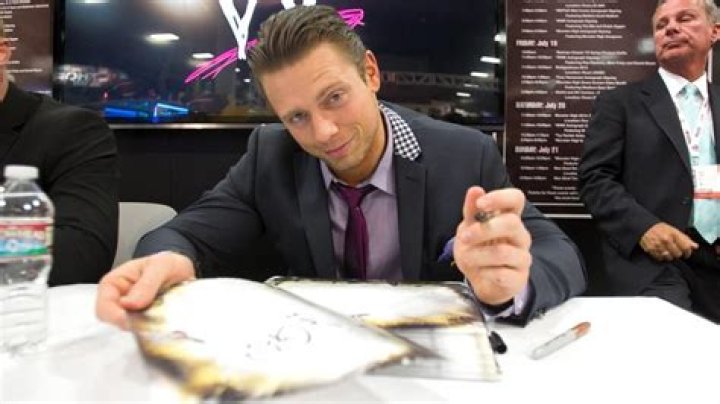 How much does the Miz get paid in WWE?