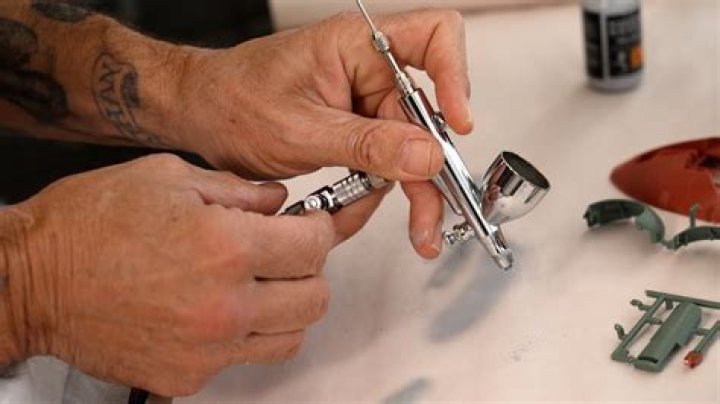 How much money do airbrush artists make?