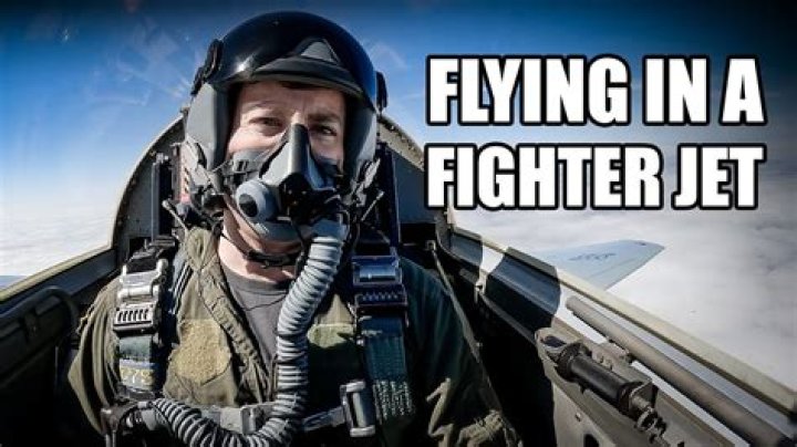 How much money do Canadian fighter pilots make?