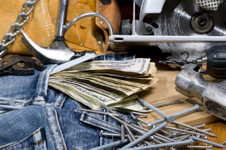 How much money do carpenters make in California?