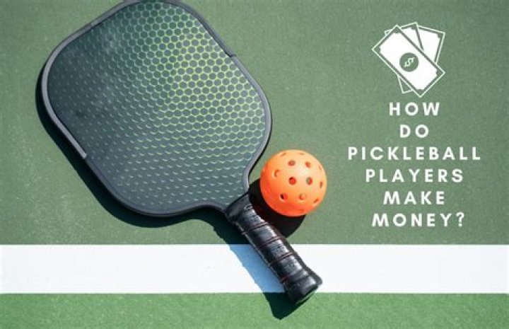 How much money do professional racquetball players make?