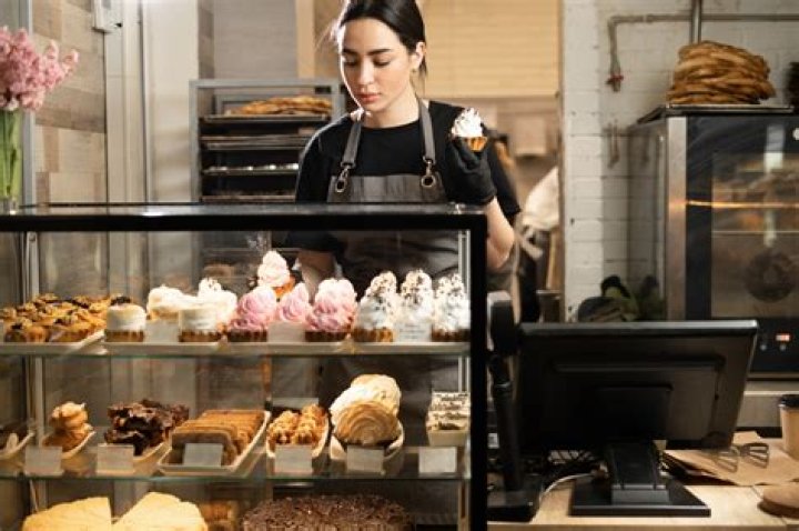 How much money do you get from owning a bakery?
