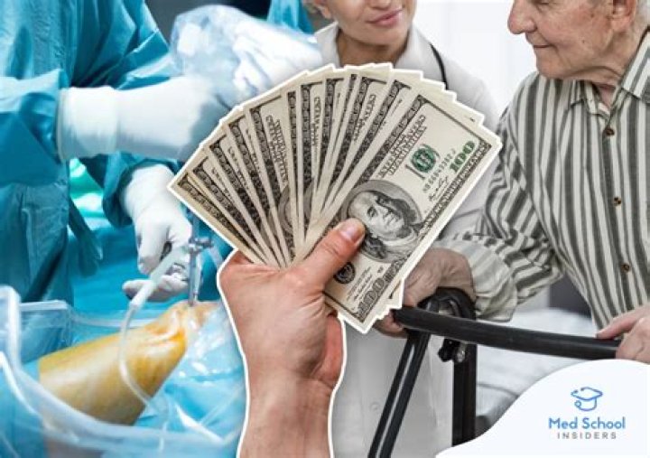 How much money does a geriatric doctor make?