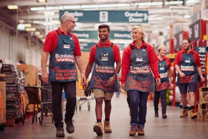 How old do u have to be to work at Bunnings?