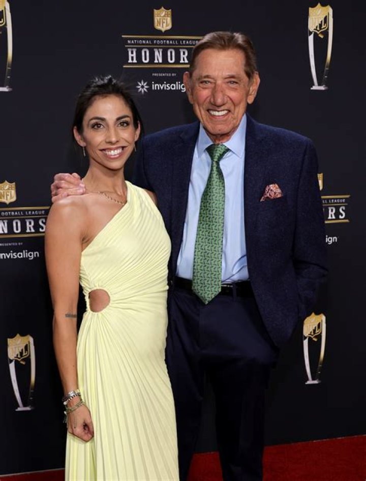 How old is Joe Namath now?
