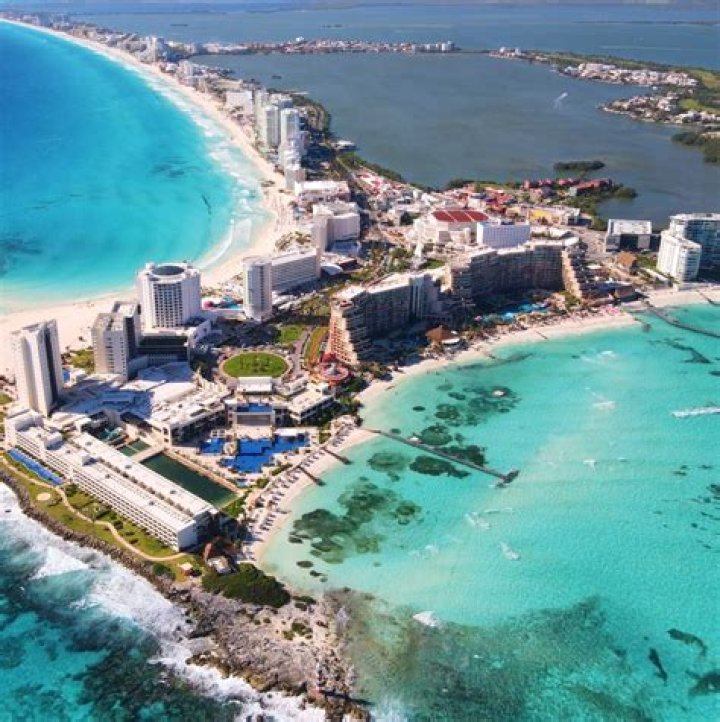 Is Bahamas safer than Cancun?