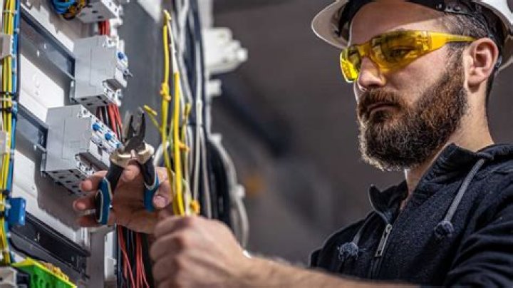 Is electrician stressful job?